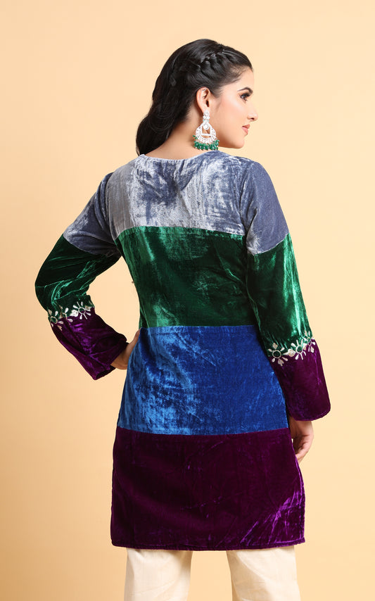 Zee - The Scalloped Velvet Kurta