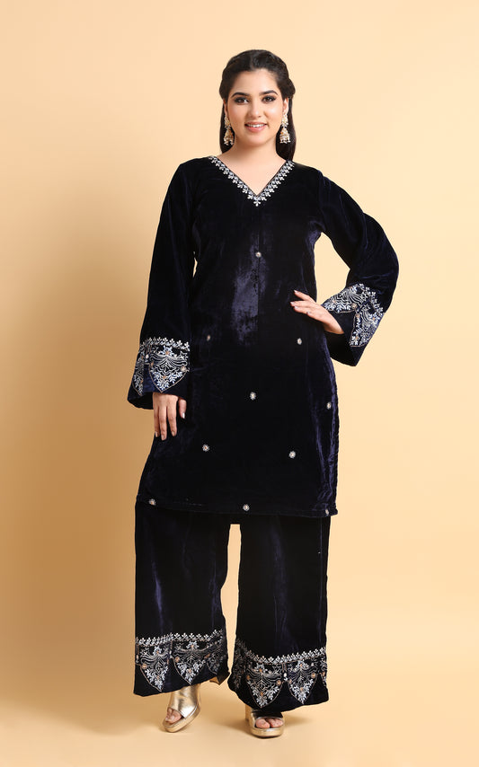 Tiyana – Navy Blue Velvet Scalloped Kurta Set with Embroidery