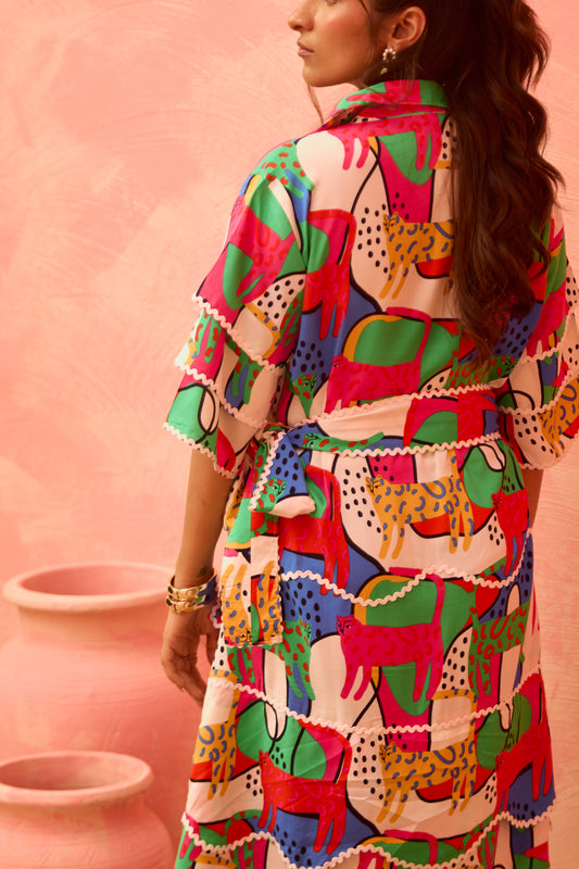 Inda – Layered Shirt Dress with Vibrant Abstract Print & Flounce Sleeves