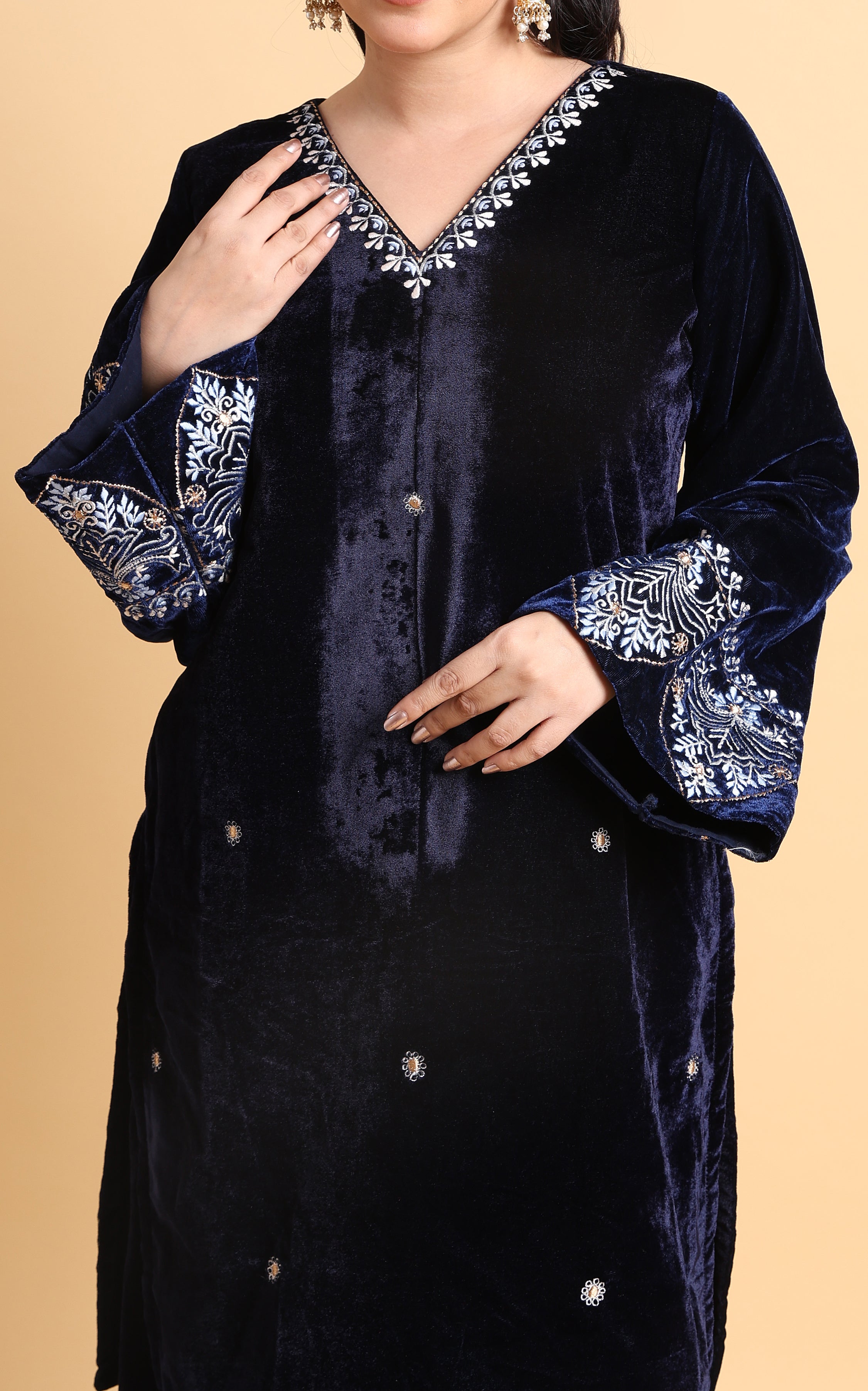 Tiyana - The Scalloped Kurta Set