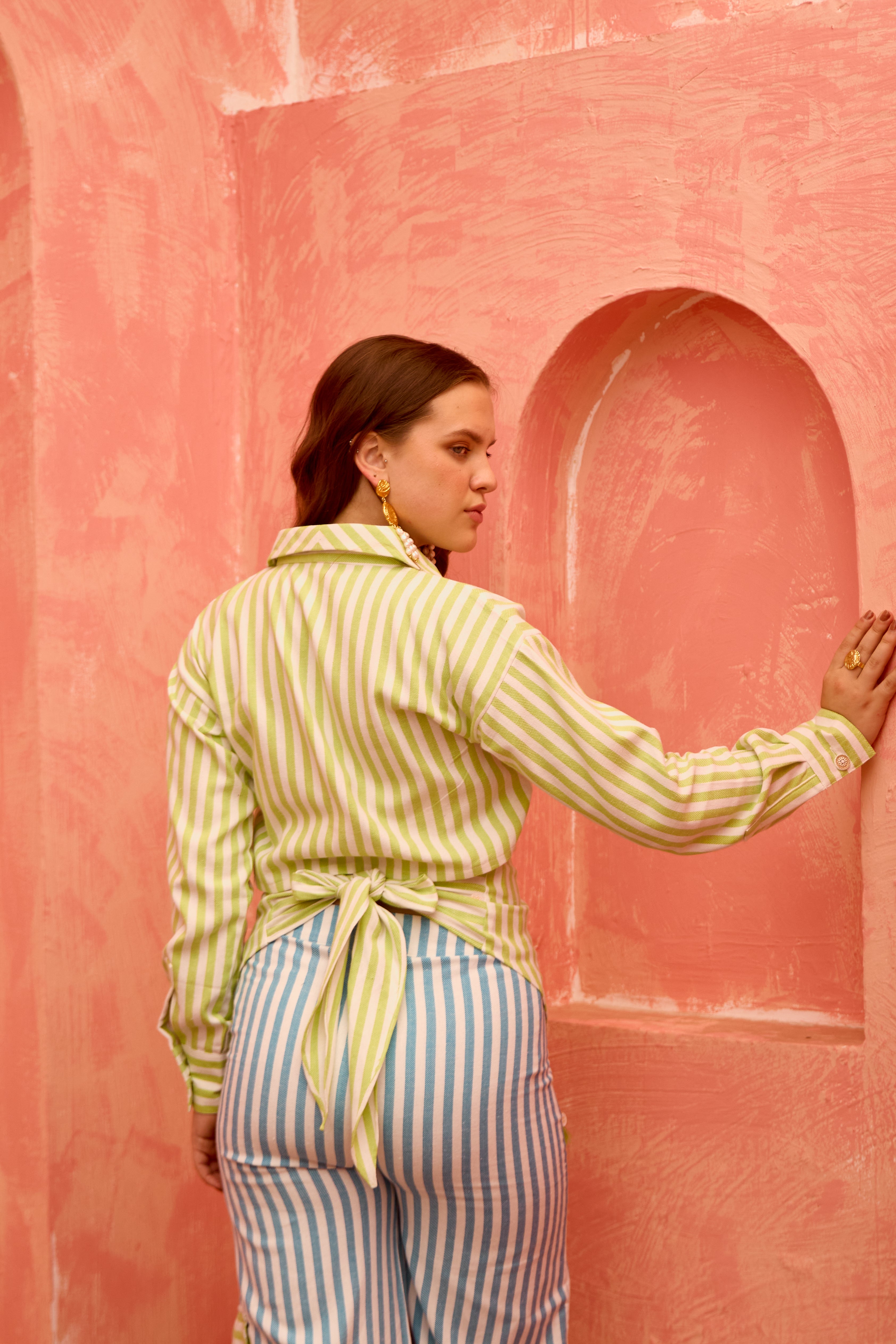 Taya – Striped Back Tieable Shirt with Tailored Fit