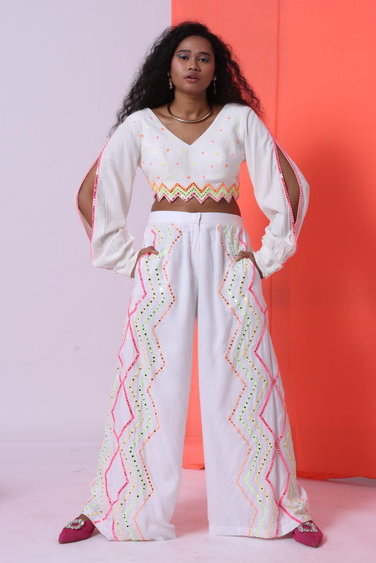 GLO'D UP - CHEVRON EMBROIDERED WIDE-LEG TROUSERS [WHITE]